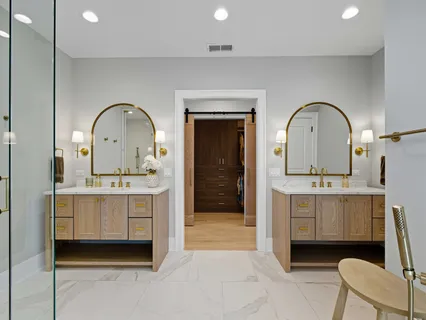 $1,900,000 | 2501 North Sawyer Avenue, Chicago, IL 60647