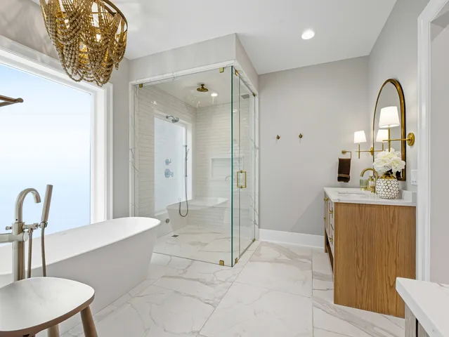 $1,900,000 | 2501 North Sawyer Avenue, Chicago, IL 60647