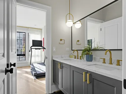 $1,900,000 | 2501 North Sawyer Avenue, Chicago, IL 60647