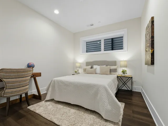 $1,900,000 | 2501 North Sawyer Avenue, Chicago, IL 60647