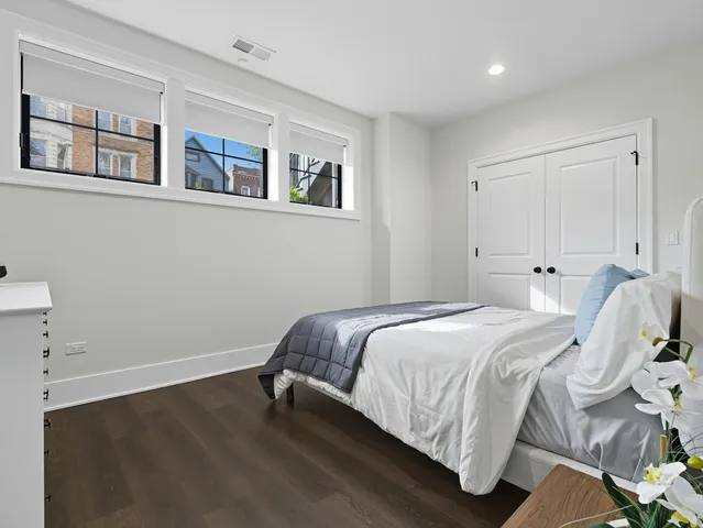 $1,900,000 | 2501 North Sawyer Avenue, Chicago, IL 60647