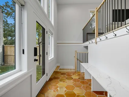 $1,900,000 | 2501 North Sawyer Avenue, Chicago, IL 60647