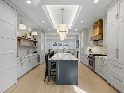 $1,900,000 | 2501 North Sawyer Avenue, Chicago, IL 60647