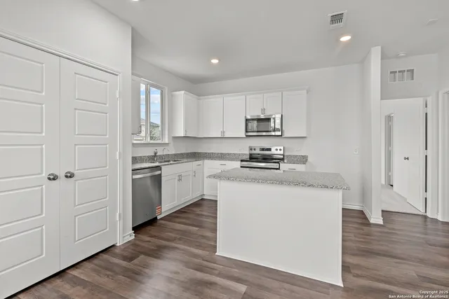 $450,460 | 229 Grazing Meadow, Boerne, TX 78006