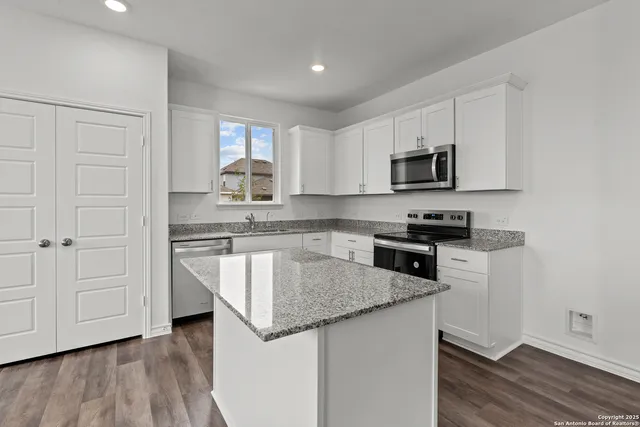 $450,460 | 229 Grazing Meadow, Boerne, TX 78006