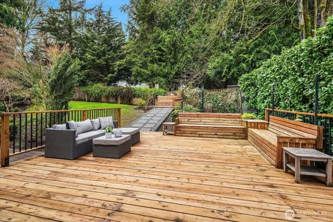 $1,678,000 | 1817 220th Place Northeast, Sammamish, WA 98074