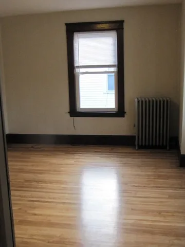 $1,700 | 323 Lincoln Street, Unit 2R, Worcester, MA 01605