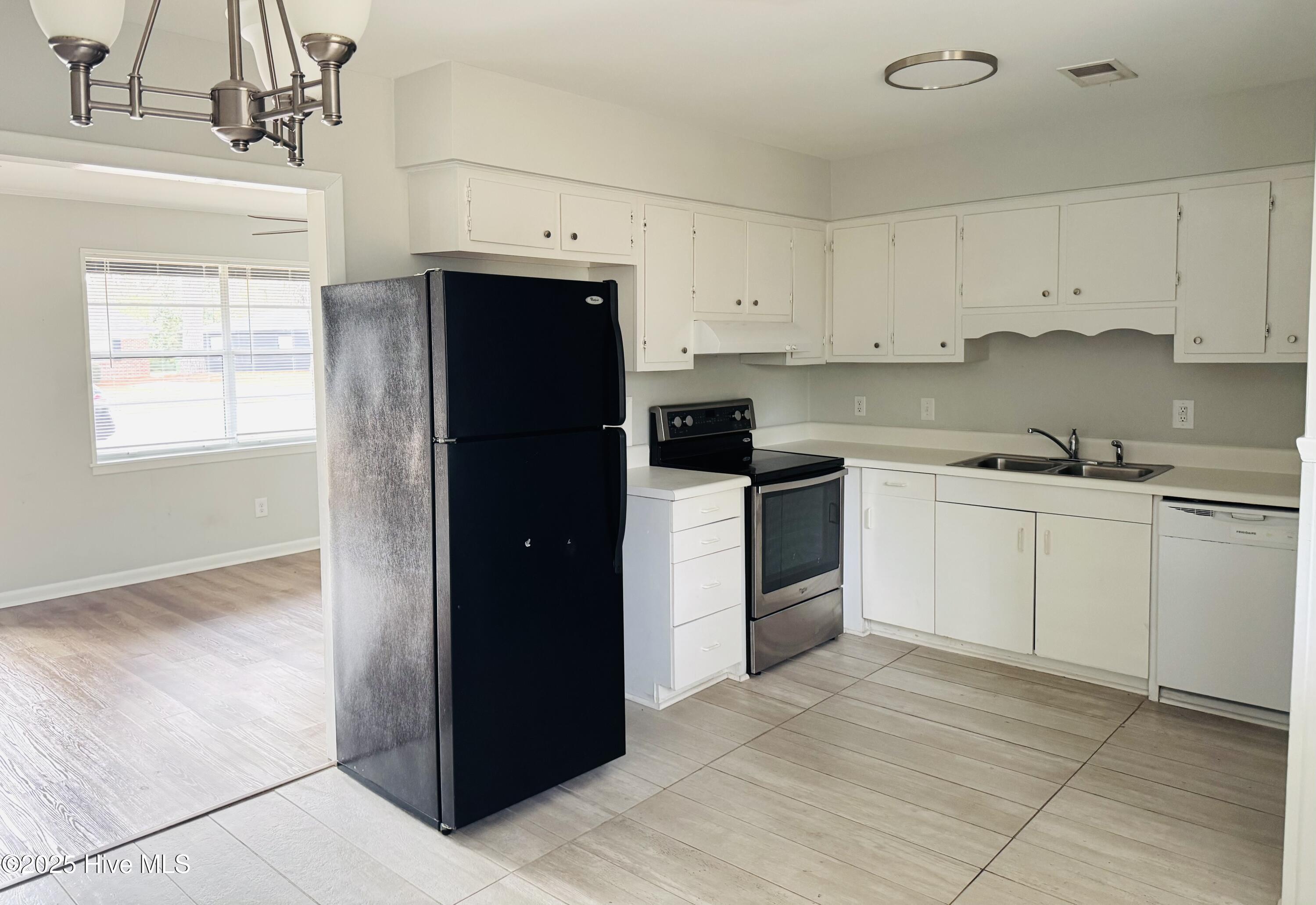 125 Kilarny Road Wilmington, NC 28409 - Photo 4 of 6 IMG_6951