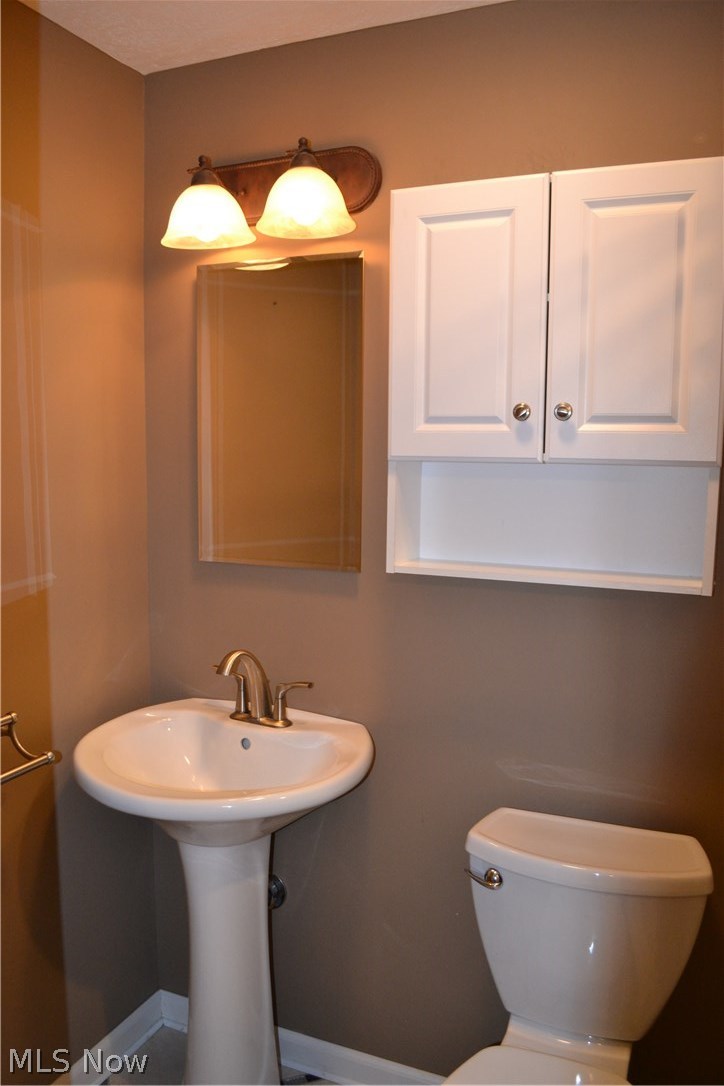 2230 Demington Avenue Northwest Canton, OH 44708 - Photo 9 of 24