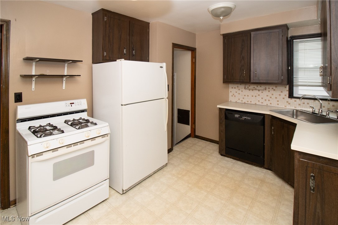 13107 Carpenter Road Cleveland, OH 44125 - Photo 6 of 25