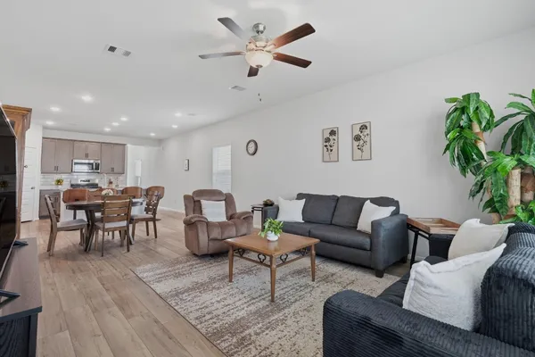 $3,300 | 8320 Bristlecone Pine Way, Magnolia, TX 77354