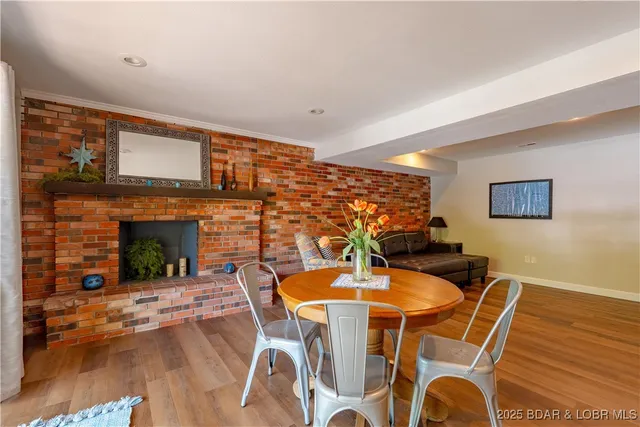 $675,000 | 32 Lake Village Road, Eldon, MO 65026