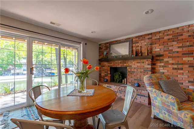 $675,000 | 32 Lake Village Road, Eldon, MO 65026