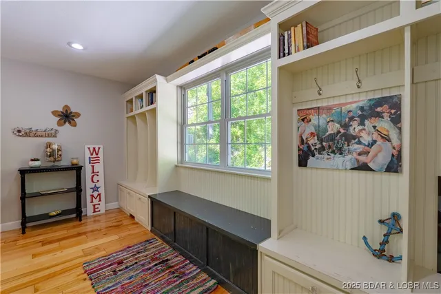 $675,000 | 32 Lake Village Road, Eldon, MO 65026