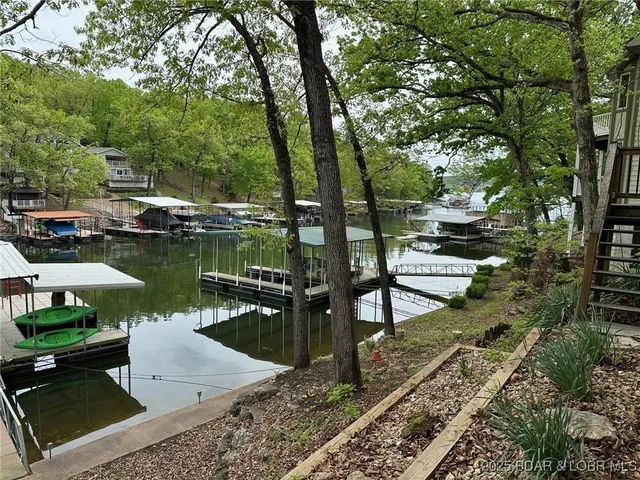 $675,000 | 32 Lake Village Road, Eldon, MO 65026