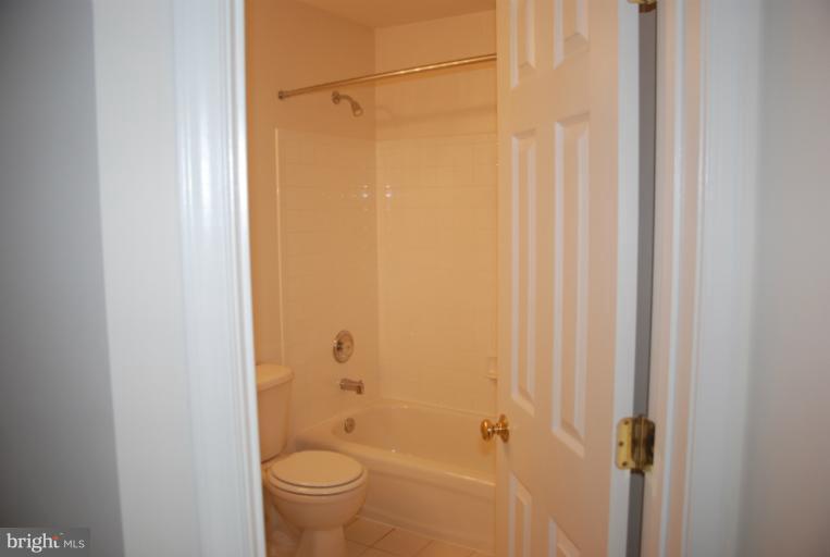 3655 Tavistock Road Frederick, MD 21704 - Photo 17 of 25 Bath