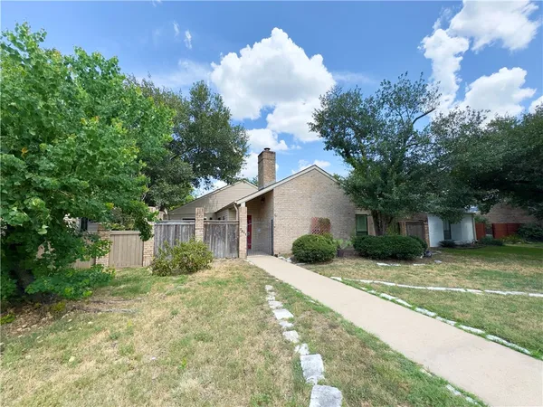 $2,200 | 2611 Rustling Oaks Drive, Bryan, TX 77802