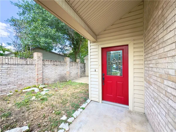 $2,200 | 2611 Rustling Oaks Drive, Bryan, TX 77802