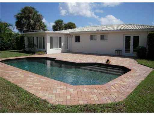 2251 Northeast 5th Avenue Boca Raton, FL 33431 - Photo 3 of 9 POOL W BRICK PAVERS