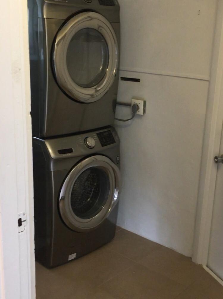 2251 Northeast 5th Avenue Boca Raton, FL 33431 - Photo 7 of 9 Washer and Dryer