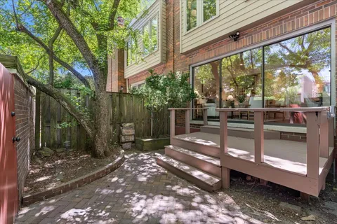 $1,199,000 | 1932 North Larrabee Street, Chicago, IL 60614