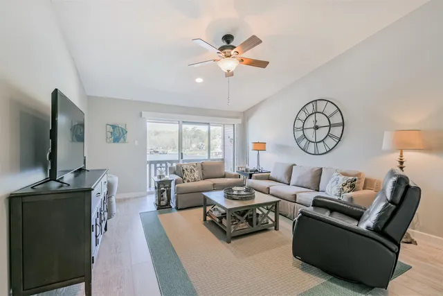 $290,000 | 801 River Road, Unit 106F, Montgomery, TX 77356