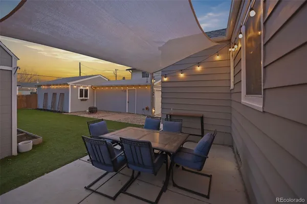 a view of a back yard of the house
