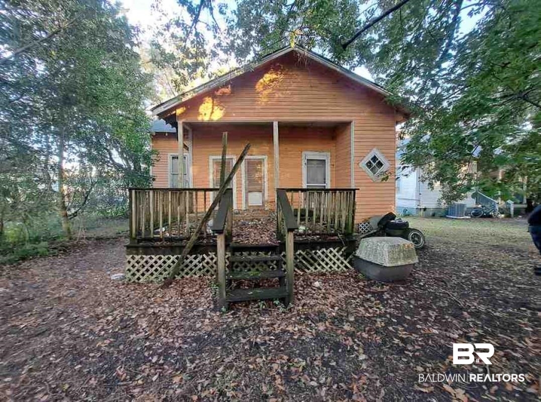 504 Charles Street Mobile, AL 36604 - Photo 2 of 6 View of rear view of house