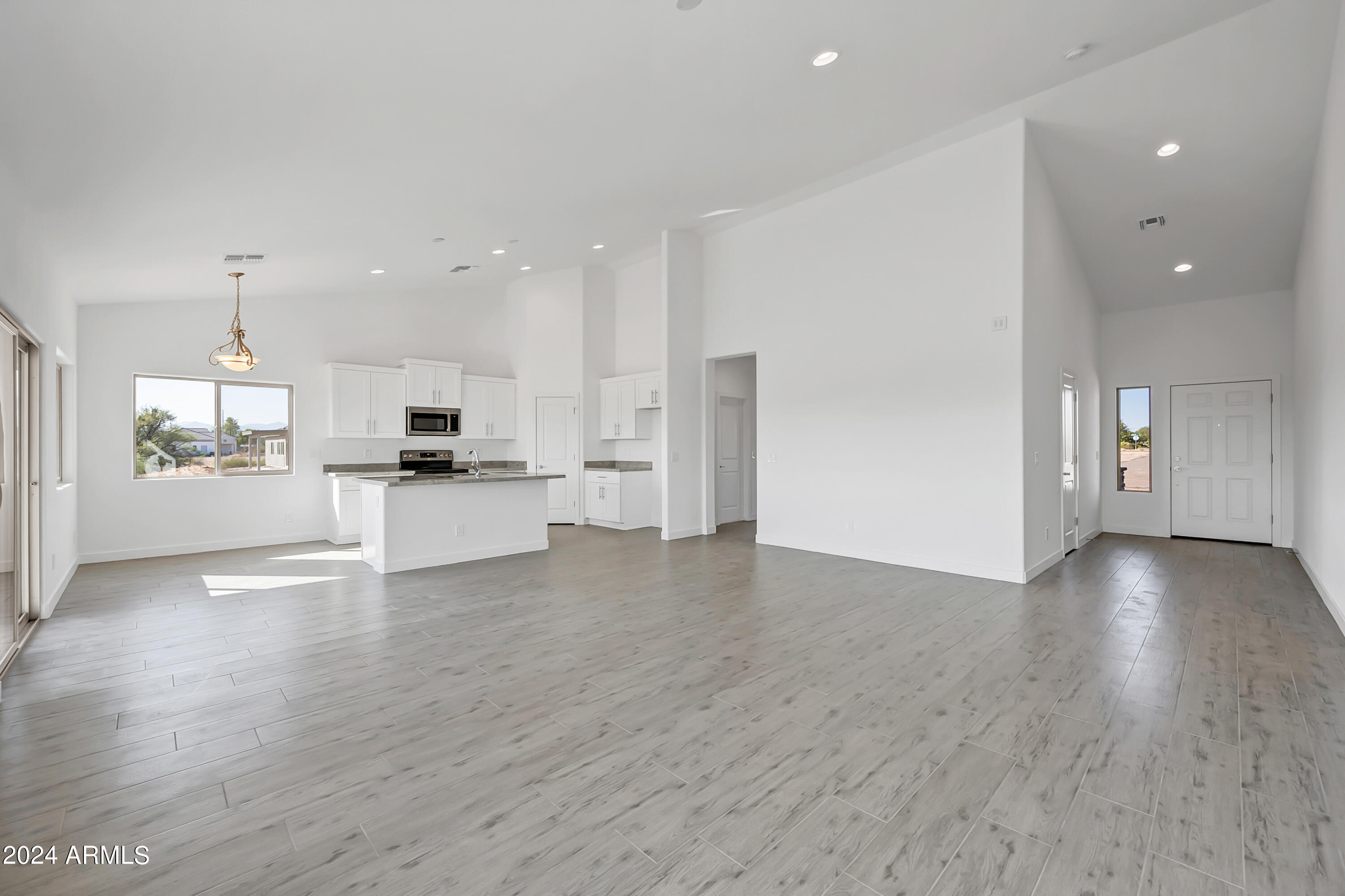16825 West Baker Road Surprise, AZ 85387 - Photo 9 of 17 Kitchen_Great_room