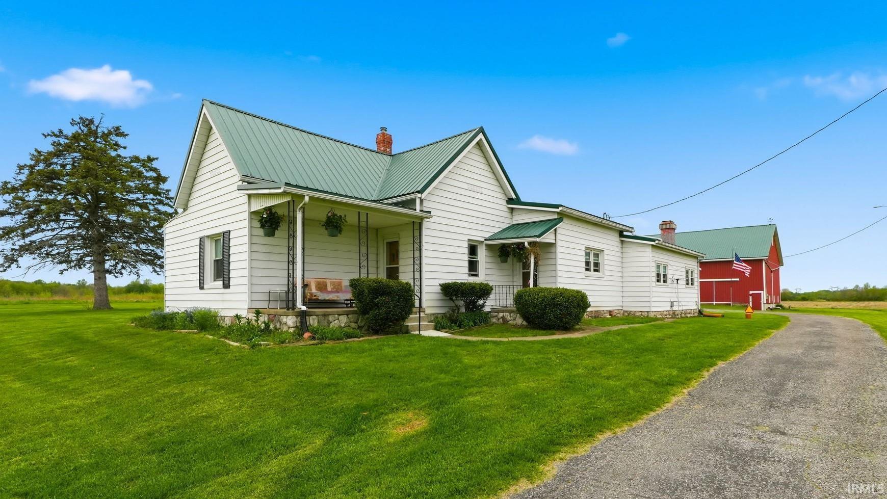 1350 North Warren Road Huntington, IN 46750 - Photo 1 of 35
