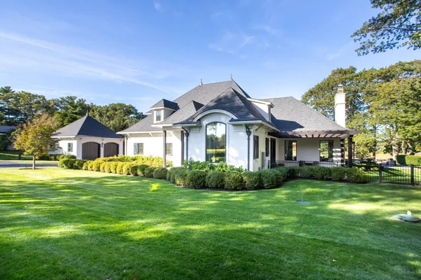 $5,689,000 | 12 Runnymede Drive, North Hampton, NH 03862
