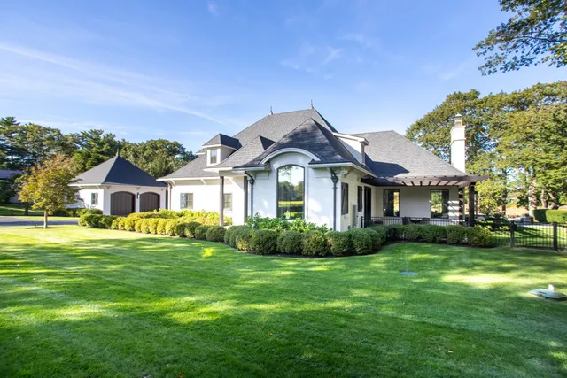$5,689,000 | 12 Runnymede Drive, North Hampton, NH 03862