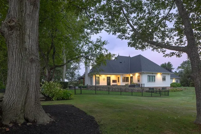 $5,689,000 | 12 Runnymede Drive, North Hampton, NH 03862