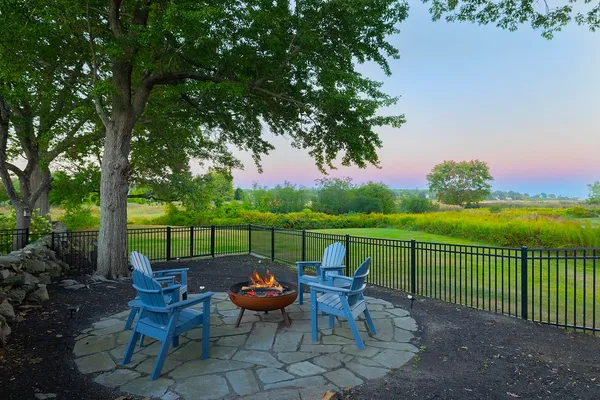 $5,689,000 | 12 Runnymede Drive, North Hampton, NH 03862