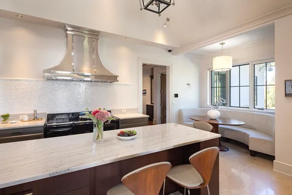 $5,689,000 | 12 Runnymede Drive, North Hampton, NH 03862