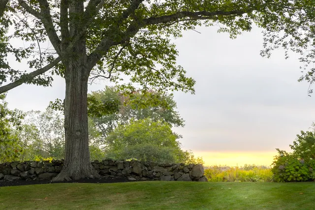 $5,689,000 | 12 Runnymede Drive, North Hampton, NH 03862