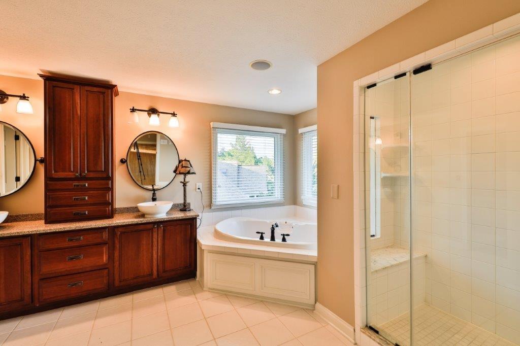 12173 Bridgewater Road Indianapolis, IN 46256 - Photo 18 of 33 Gallery Image 18