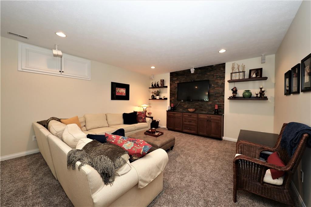 12173 Bridgewater Road Indianapolis, IN 46256 - Photo 27 of 33 Gallery Image 27