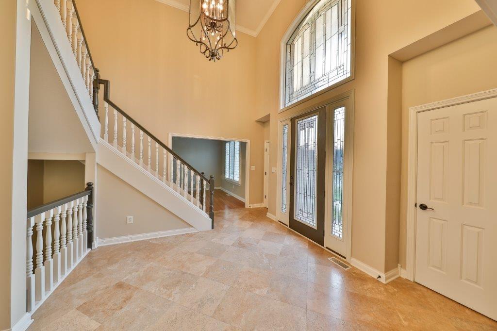 12173 Bridgewater Road Indianapolis, IN 46256 - Photo 4 of 33 Gallery Image 4