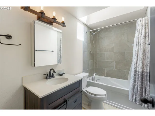 $525,000 | 87808 Saltaire Street, Florence, OR 97439