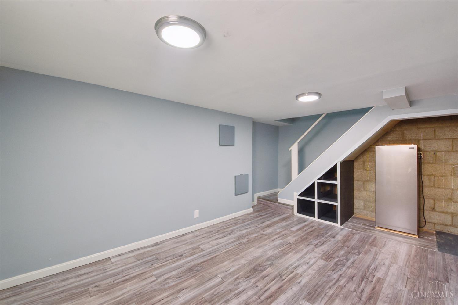627 Roebling Road Cincinnati, OH 45238 - Photo 25 of 53