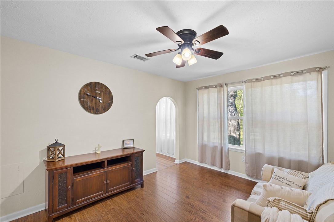 16135 Wilson Pasture Road Bryan, TX 77808 - Photo 7 of 29