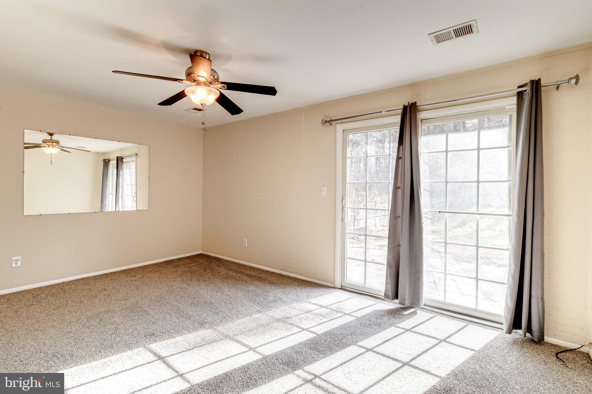 982 Topview Drive Edgewood, MD 21040 - Photo 7 of 25 a view of an empty room with a window
