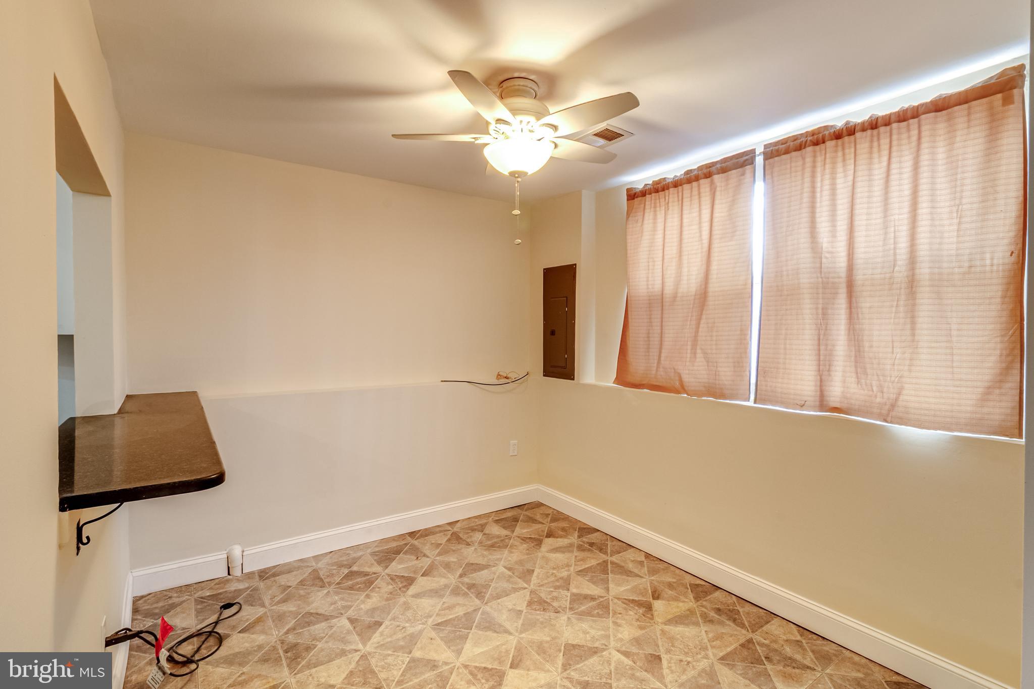 982 Topview Drive Edgewood, MD 21040 - Photo 8 of 25 a view of an empty room and window