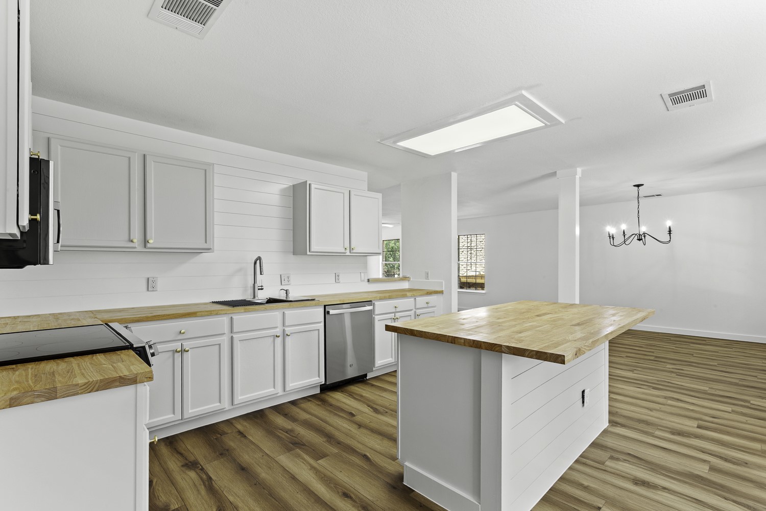 2431 Lavendale Court Austin, TX 78748 - Photo 8 of 22