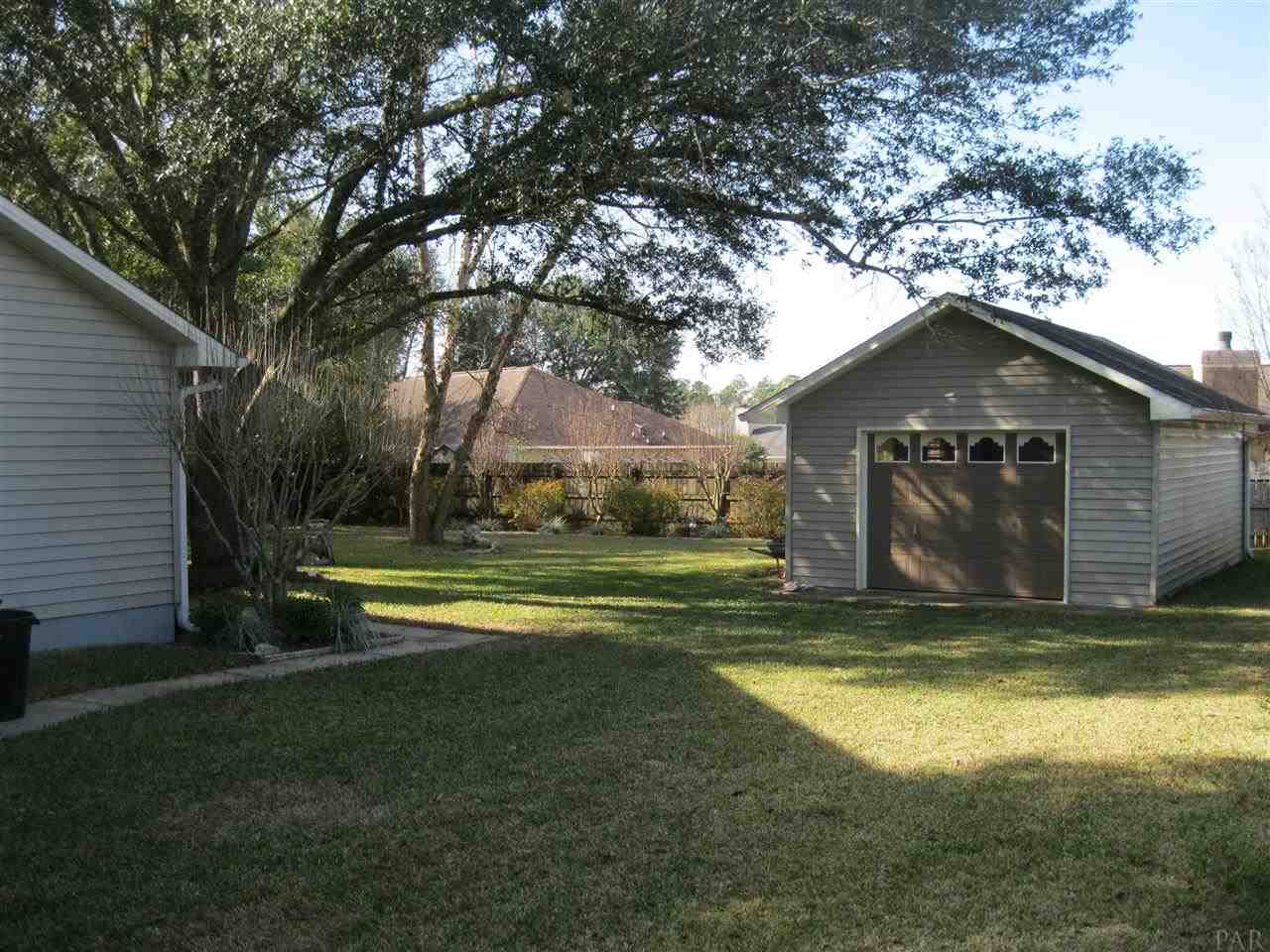 3213 Copper Ridge Circle Cantonment, FL 32533 - Photo 2 of 10 Gallery Image 2