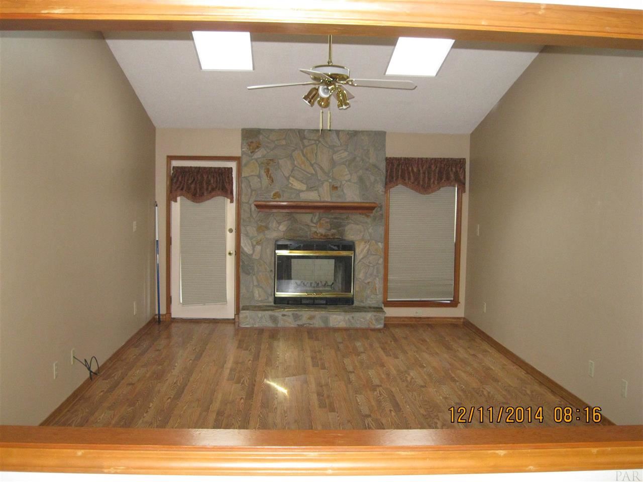 3213 Copper Ridge Circle Cantonment, FL 32533 - Photo 4 of 10 Gallery Image 4