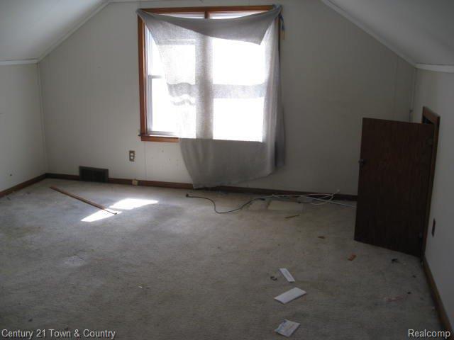 1922 Leitch Road Ferndale, MI 48220 - Photo 14 of 18 14.JPG