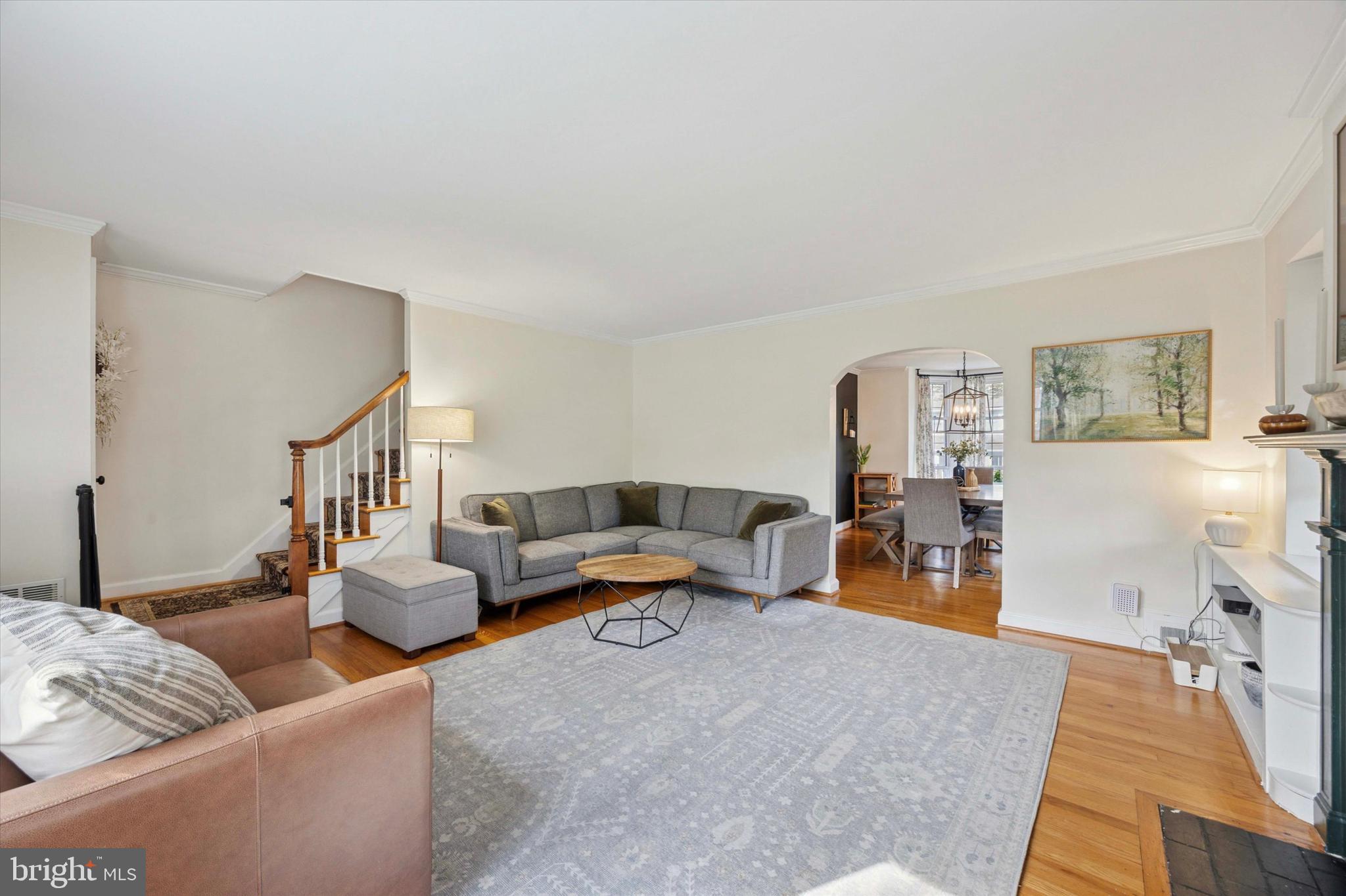 516 Lennox Road Wilmington, DE 19809 - Photo 2 of 25 Living Room