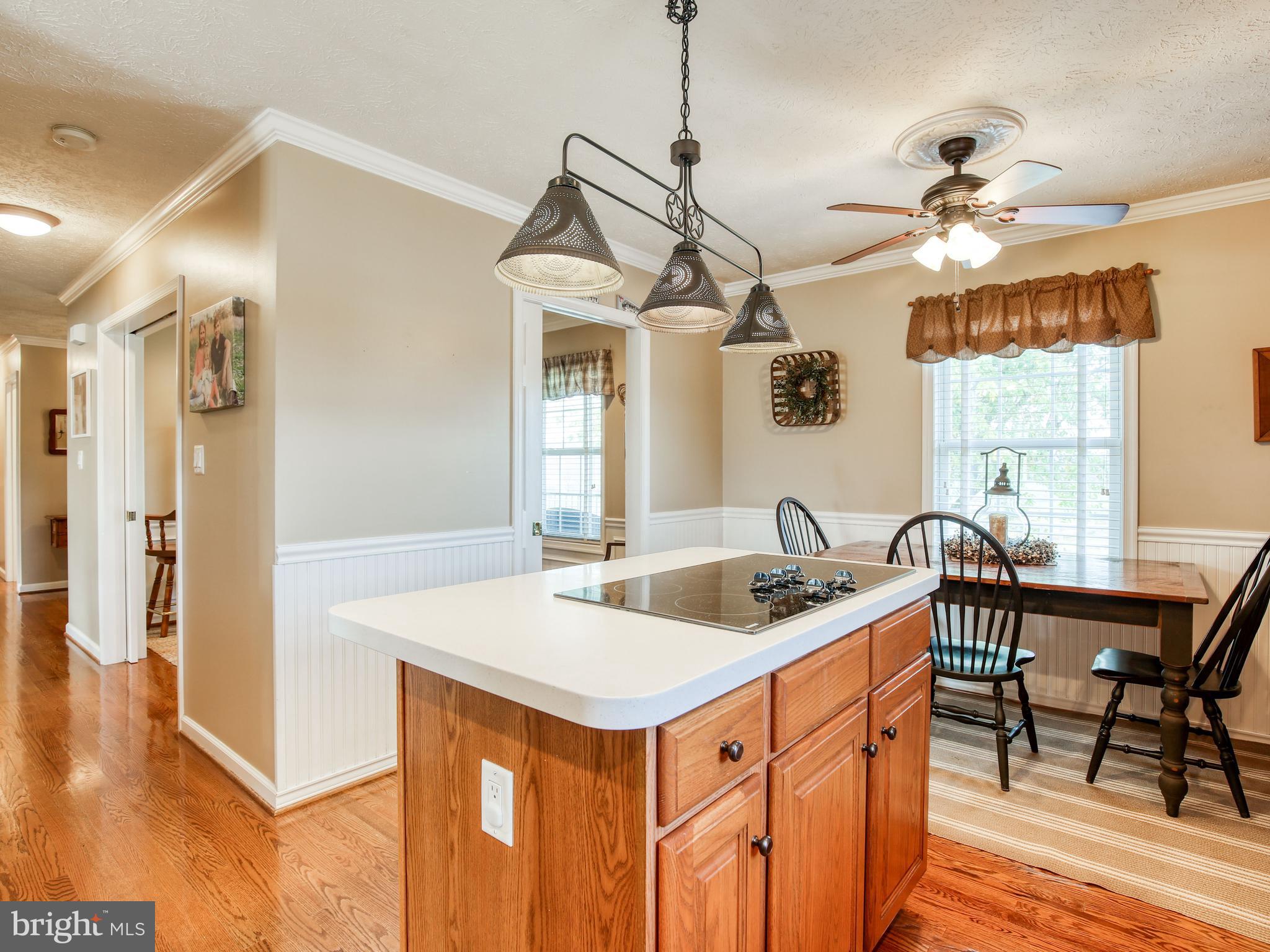 1714 Apple Pie Ridge Road Winchester, VA 22603 - Photo 19 of 44 Kitchen with breakfast nook
